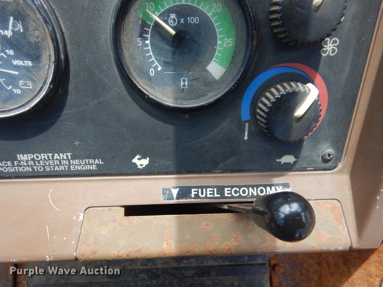 image for item MF9565 John Deere 310E  backhoe