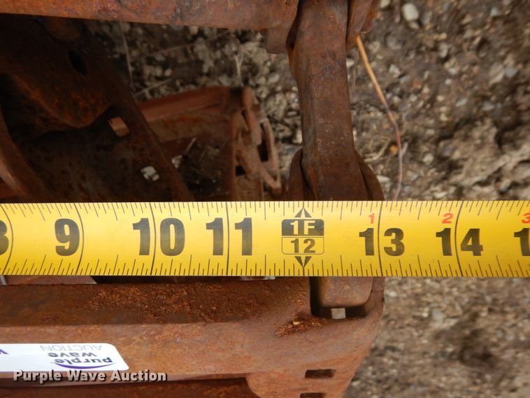 image for item MF9568 15"W over the tire tracks