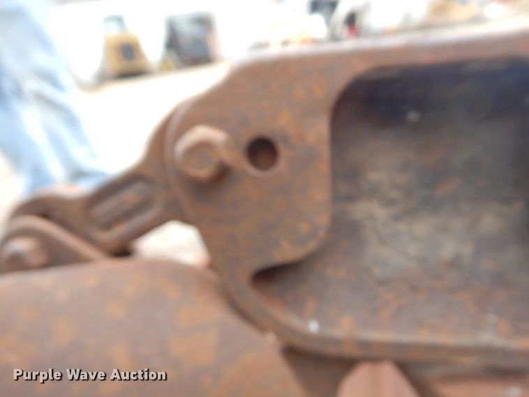 image for item MF9568 15"W over the tire tracks