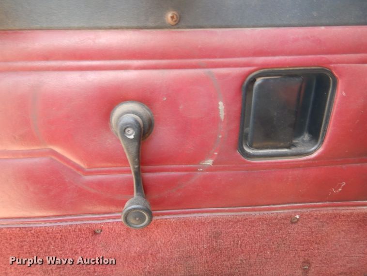 image for item MF9570 1998 Peterbilt 379  dump truck