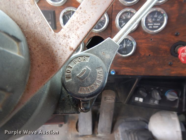 image for item MF9570 1998 Peterbilt 379  dump truck