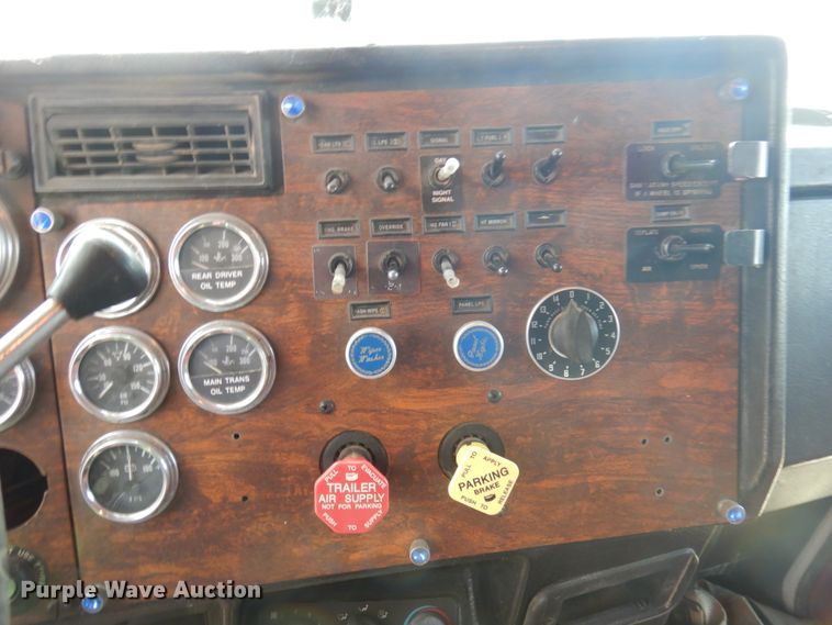 image for item MF9570 1998 Peterbilt 379  dump truck