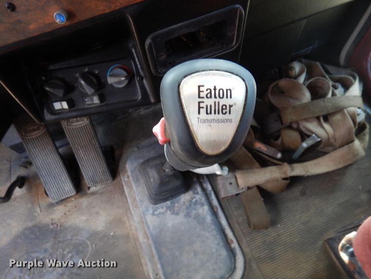 image for item MF9570 1998 Peterbilt 379  dump truck