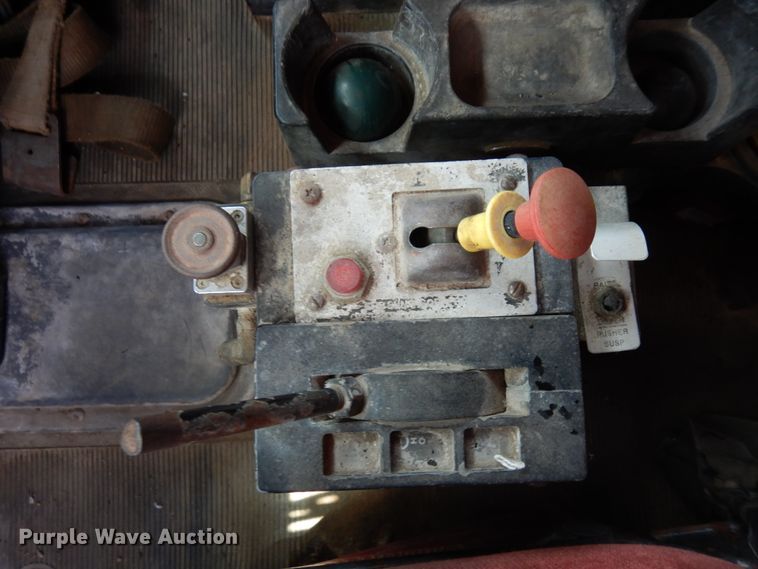 image for item MF9570 1998 Peterbilt 379  dump truck