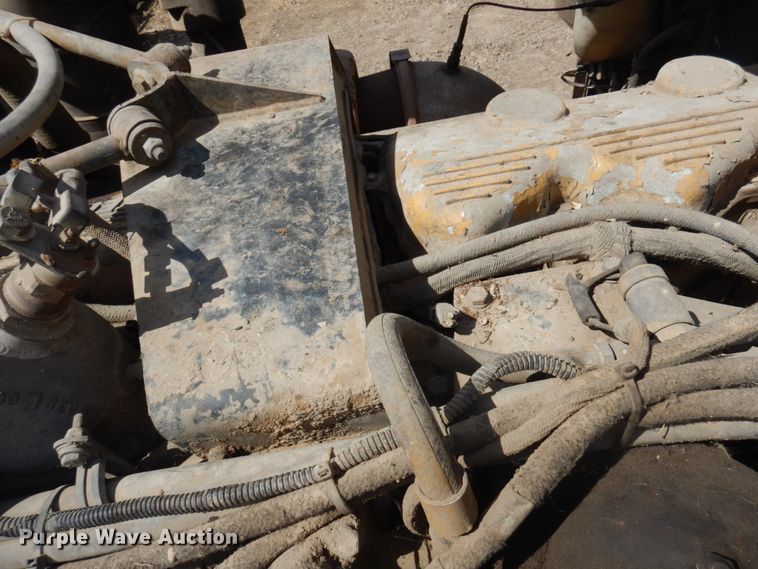 image for item MF9570 1998 Peterbilt 379  dump truck