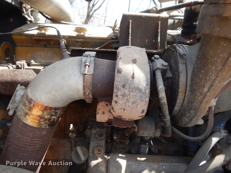 image for item MF9570 1998 Peterbilt 379  dump truck