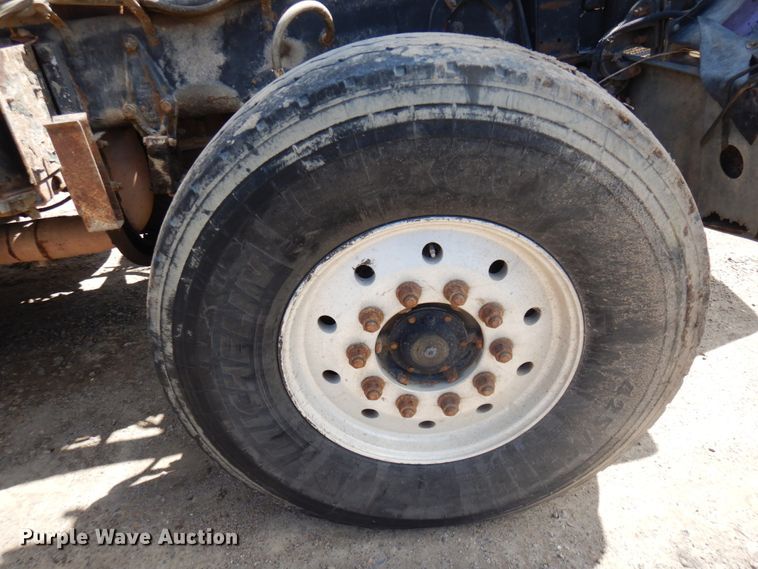 image for item MF9570 1998 Peterbilt 379  dump truck