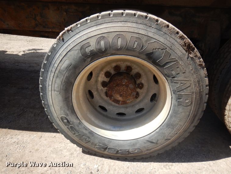 image for item MF9570 1998 Peterbilt 379  dump truck