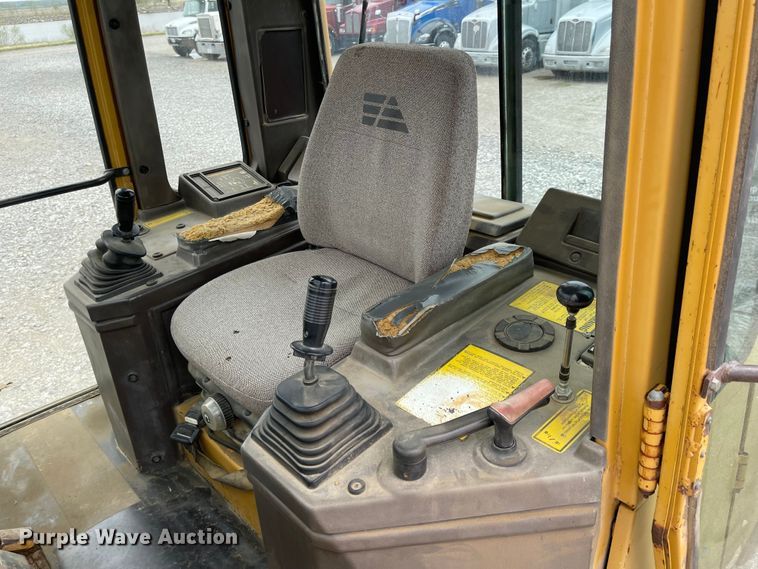 image for item MJ9670 1991 Fiat-Allis FL10E  track loader