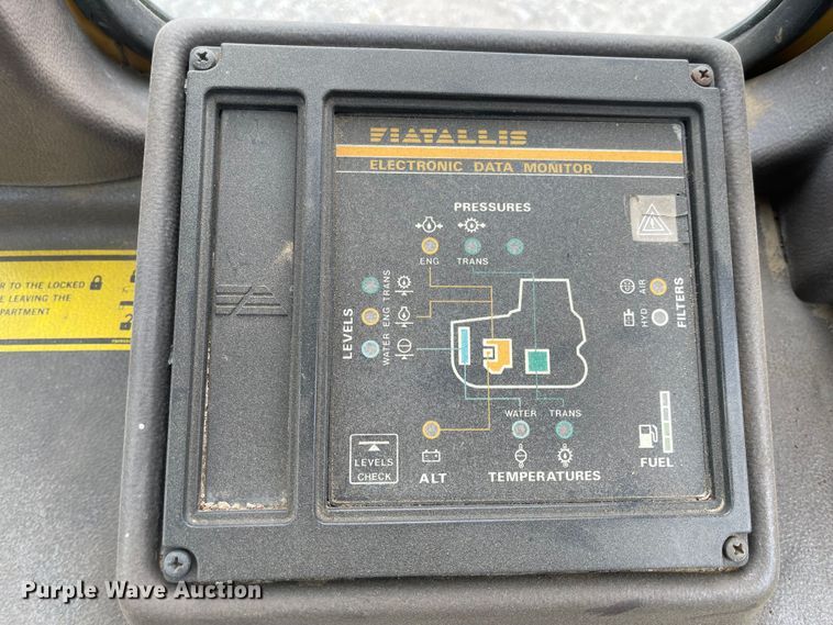 image for item MJ9670 1991 Fiat-Allis FL10E  track loader