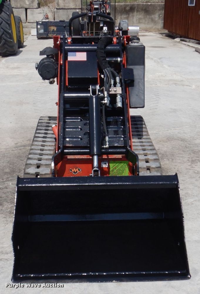 image for item MU9544 2017 Morbark Boxer 320  compact utility loader