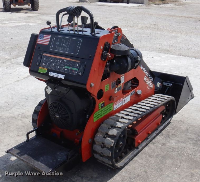 image for item MU9544 2017 Morbark Boxer 320  compact utility loader