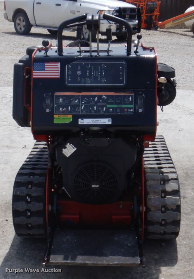 image for item MU9544 2017 Morbark Boxer 320  compact utility loader