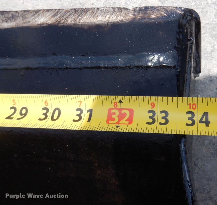 image for item MU9544 2017 Morbark Boxer 320  compact utility loader