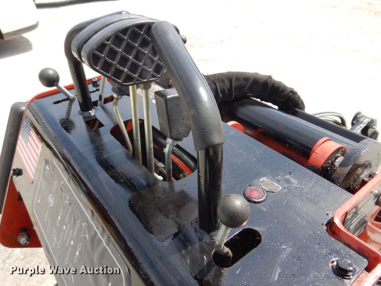 image for item MU9544 2017 Morbark Boxer 320  compact utility loader