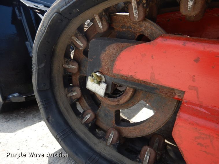 image for item MU9544 2017 Morbark Boxer 320  compact utility loader