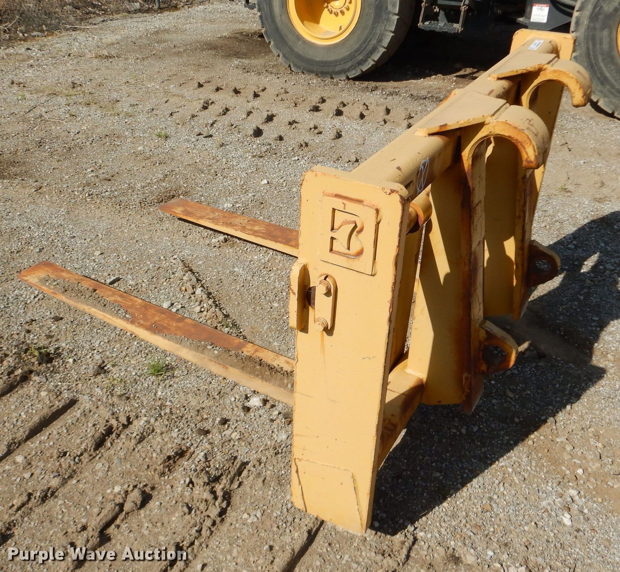 Balderson 60"L forks in Kansas City, KS Item JX9173 sold Purple Wave