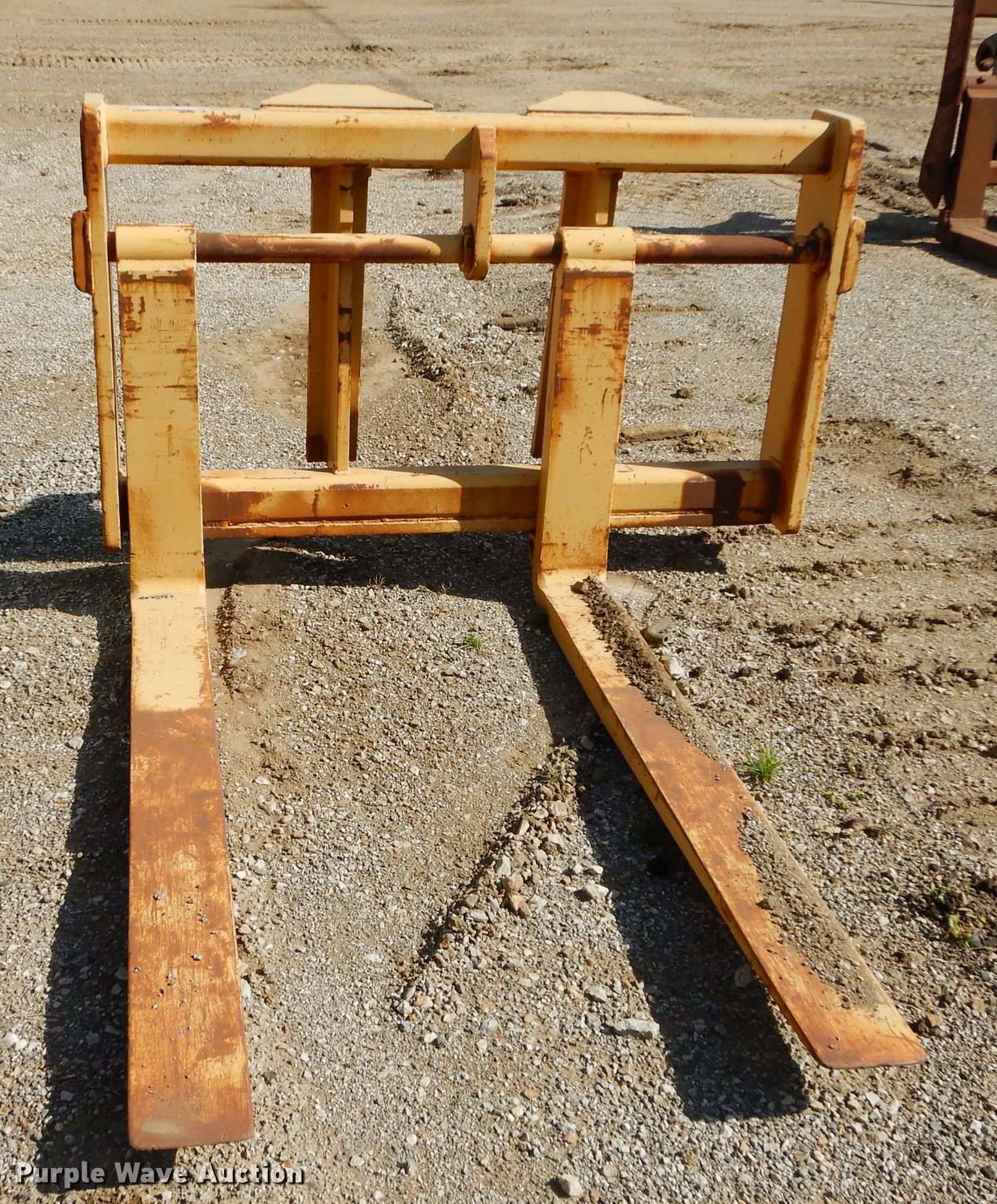 Balderson 60"L forks in Kansas City, KS Item JX9173 sold Purple Wave