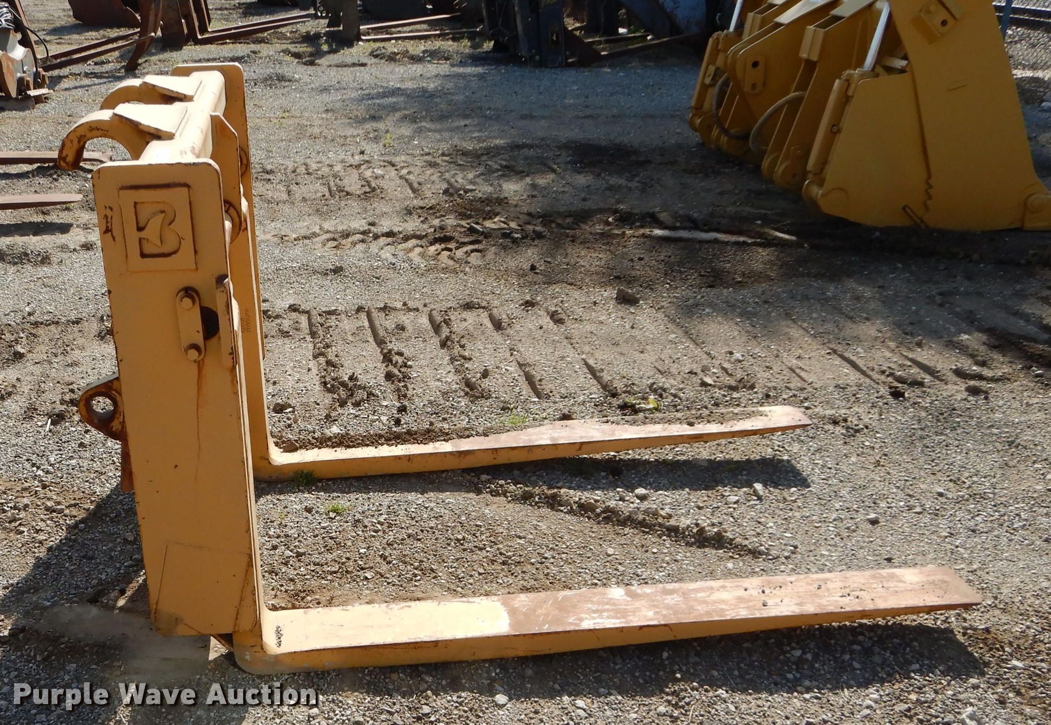 Balderson 60"L forks in Kansas City, KS Item JX9173 sold Purple Wave