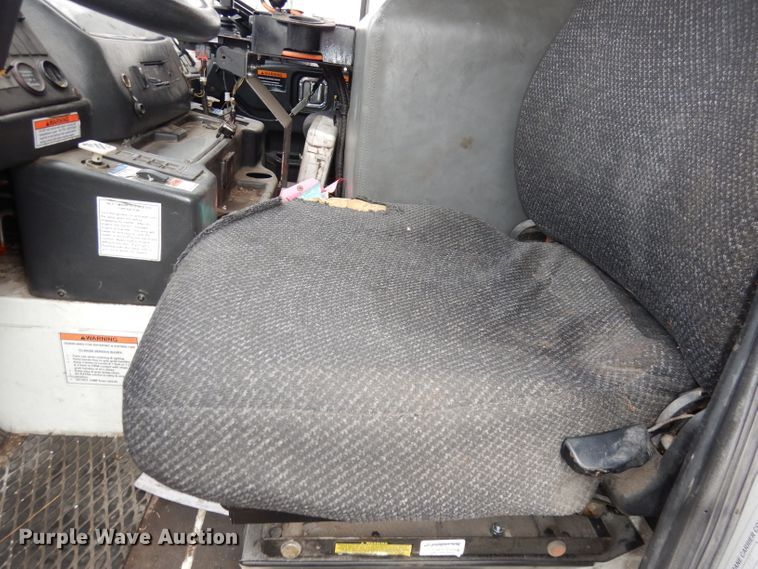 image for item DJ2758 2011 Crane Carrier LET2-26-UNK  refuse truck