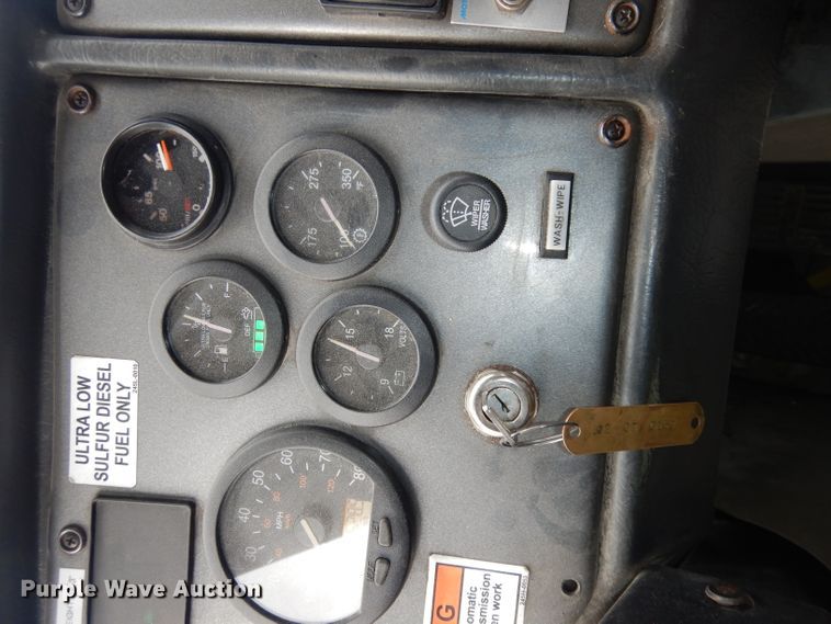 image for item DJ2758 2011 Crane Carrier LET2-26-UNK  refuse truck