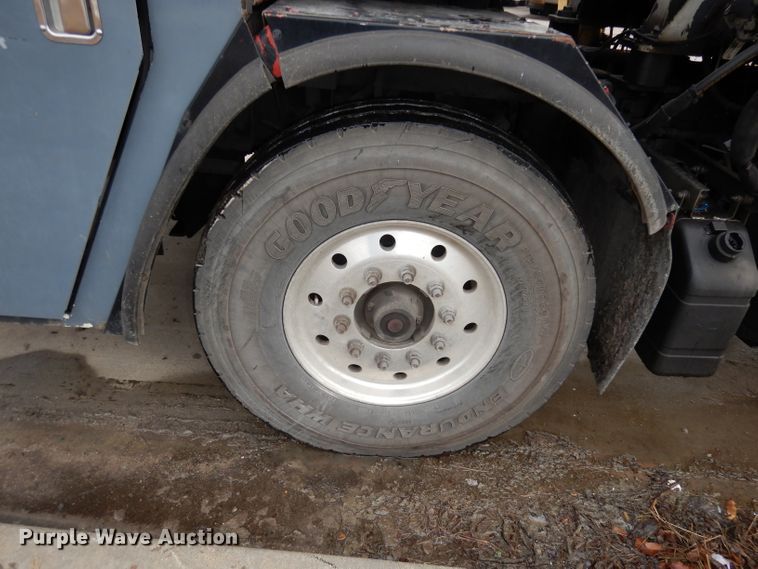 image for item DJ2758 2011 Crane Carrier LET2-26-UNK  refuse truck