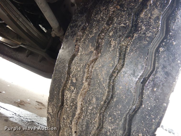 image for item DJ2758 2011 Crane Carrier LET2-26-UNK  refuse truck