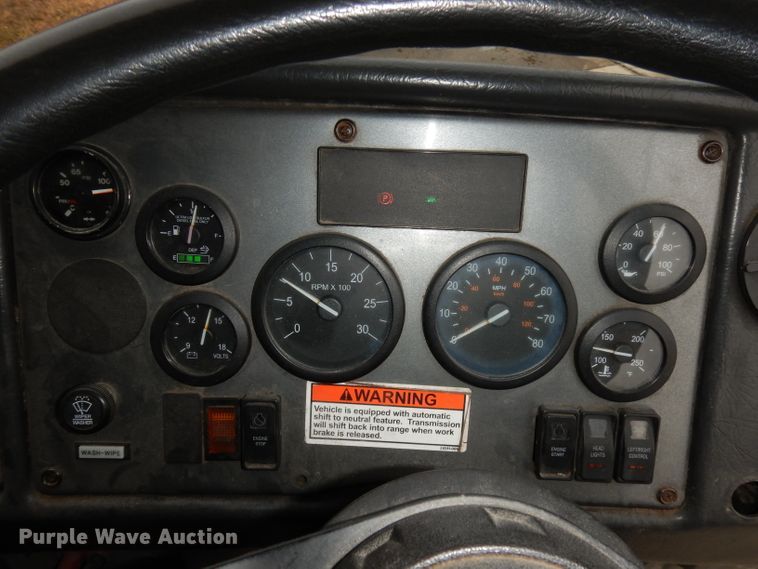 image for item DJ2758 2011 Crane Carrier LET2-26-UNK  refuse truck