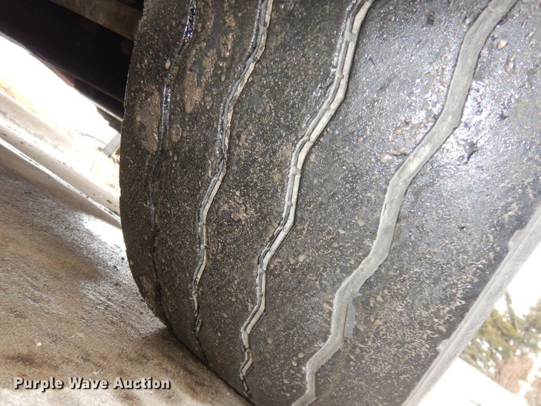 image for item DJ2758 2011 Crane Carrier LET2-26-UNK  refuse truck