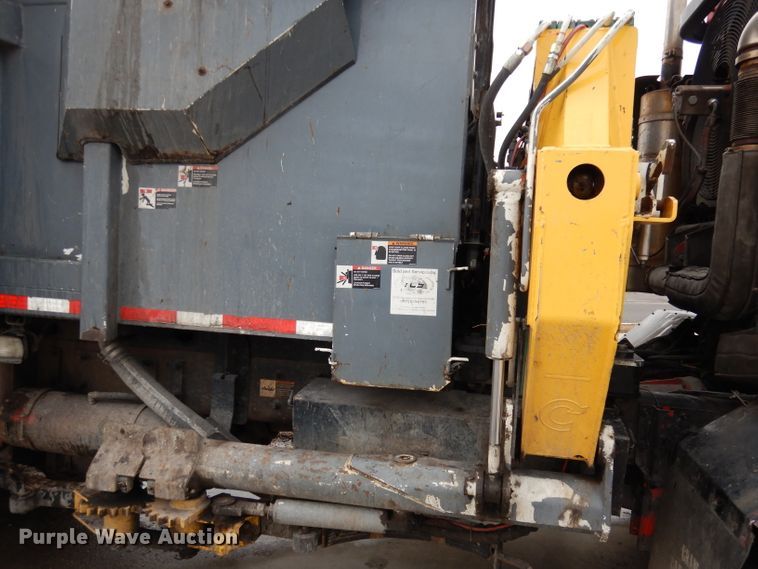 image for item DJ2758 2011 Crane Carrier LET2-26-UNK  refuse truck