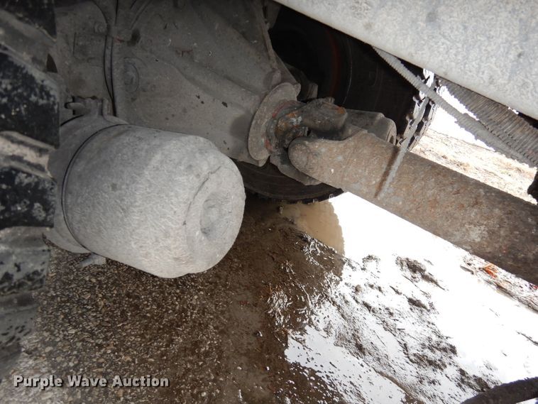 image for item DJ2758 2011 Crane Carrier LET2-26-UNK  refuse truck