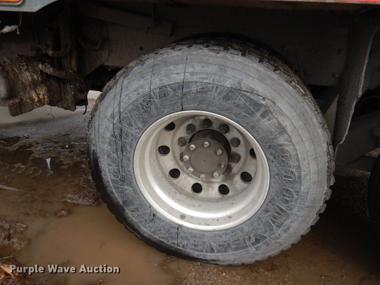 image for item DJ2758 2011 Crane Carrier LET2-26-UNK  refuse truck