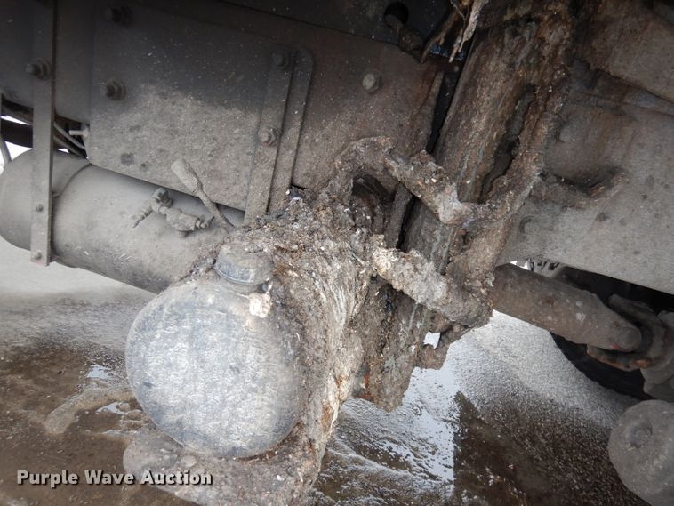 image for item DJ2758 2011 Crane Carrier LET2-26-UNK  refuse truck