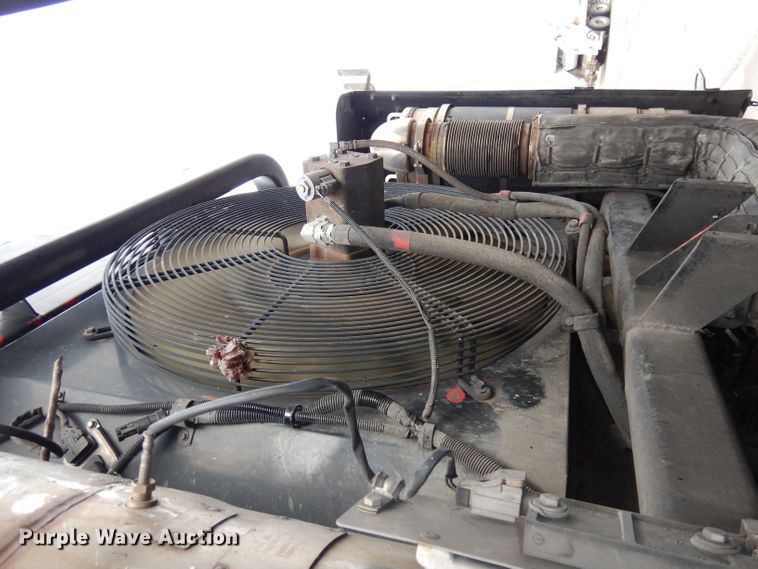 image for item DJ2758 2011 Crane Carrier LET2-26-UNK  refuse truck