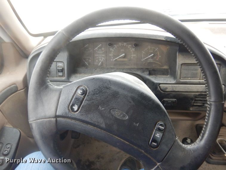 image for item DM5433 1996 Ford F350  applicator truck