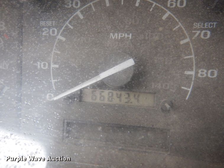 image for item DM5433 1996 Ford F350  applicator truck