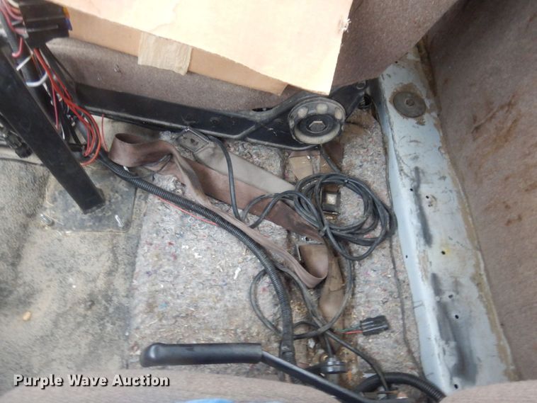 image for item DM5433 1996 Ford F350  applicator truck