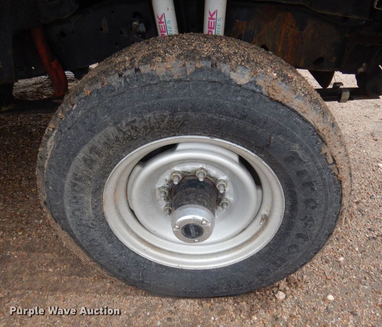 image for item DM5433 1996 Ford F350  applicator truck