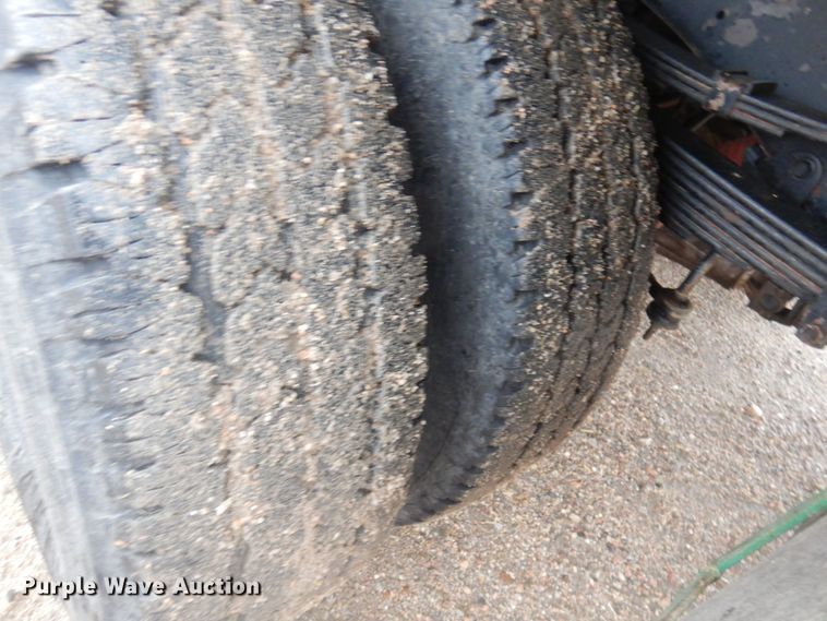 image for item DM5433 1996 Ford F350  applicator truck