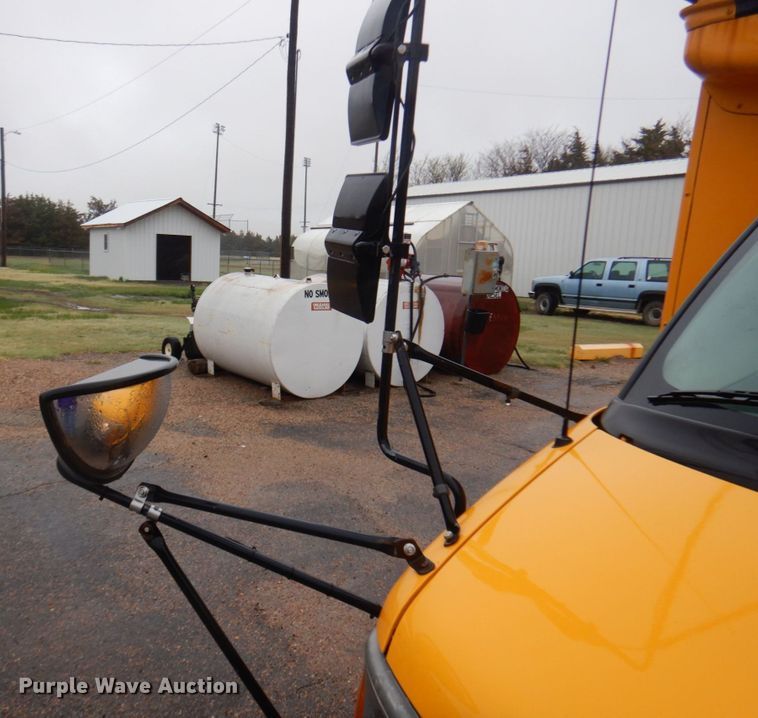 image for item DM5434 1998 GMC Savana G3500  school bus