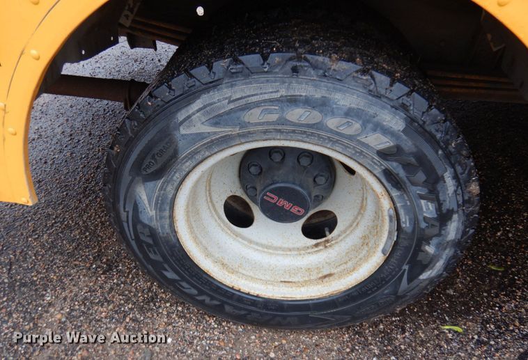 image for item DM5434 1998 GMC Savana G3500  school bus