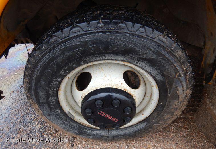 image for item DM5434 1998 GMC Savana G3500  school bus