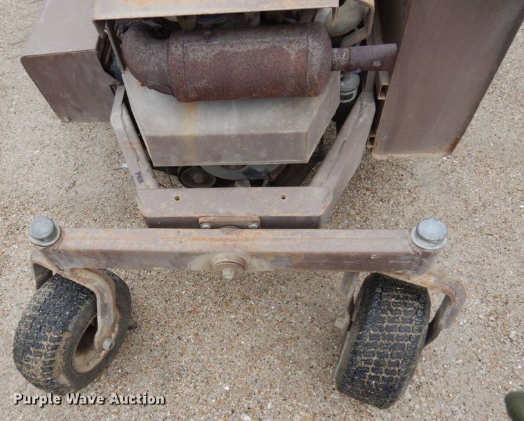 image for item DM5437 Grasshopper 725  ZTR lawn mower