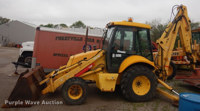 image for item DM5442 2004 New Holland LB75B  backhoe