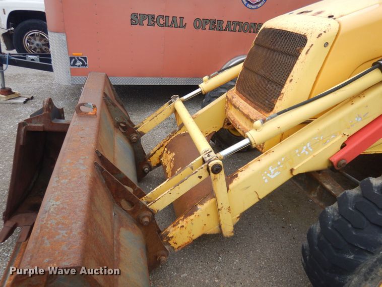 image for item DM5442 2004 New Holland LB75B  backhoe
