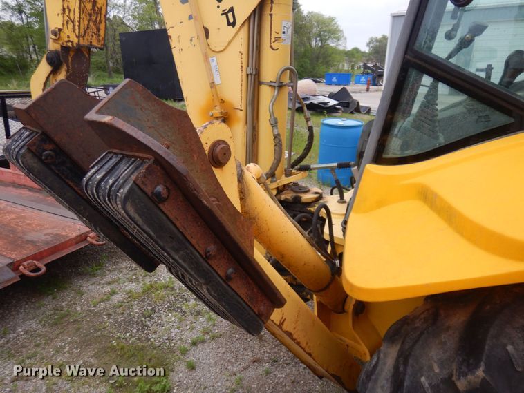 image for item DM5442 2004 New Holland LB75B  backhoe