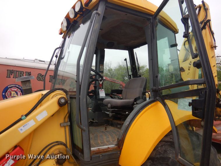 image for item DM5442 2004 New Holland LB75B  backhoe