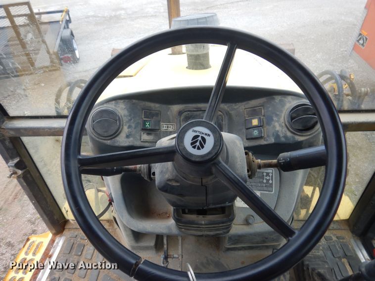 image for item DM5442 2004 New Holland LB75B  backhoe