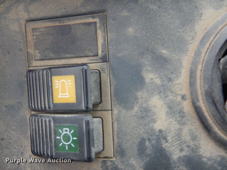 image for item DM5442 2004 New Holland LB75B  backhoe