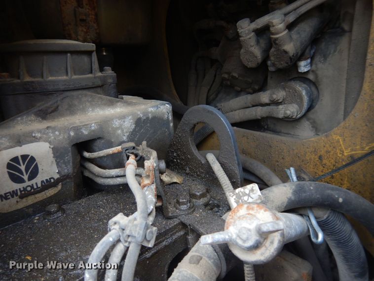 image for item DM5442 2004 New Holland LB75B  backhoe